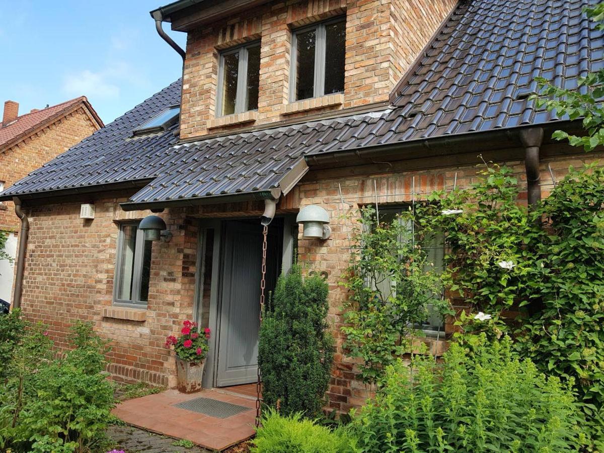 Grosse Wohnung / Haushaelfte In Peetzig Am See Angermunde Exteriér fotografie